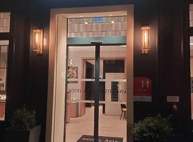 Avia Saphir Montparnasse Paris