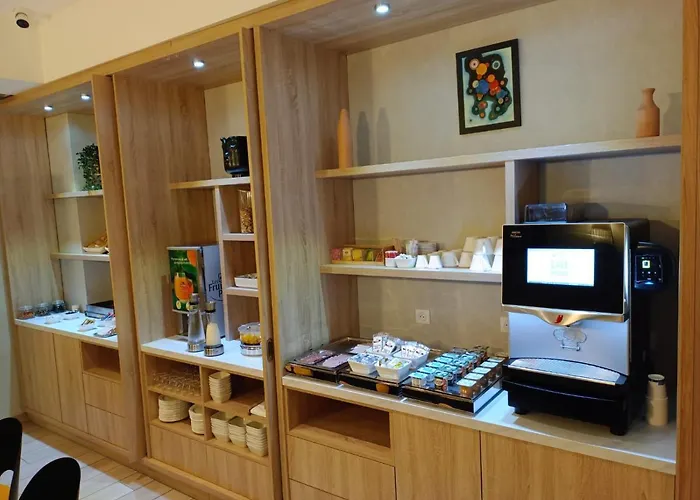 Avia Saphir Montparnasse 3*