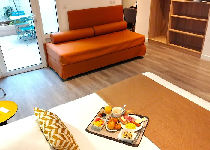 Avia Saphir Montparnasse 3*