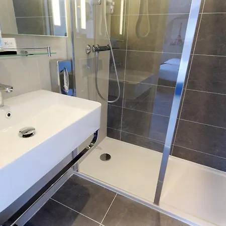 Hotel Avia Saphir Montparnasse 3*