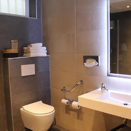 Avia Saphir Montparnasse Hotel