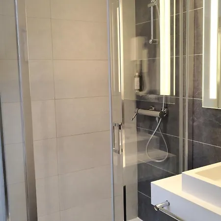 Avia Saphir Montparnasse Hotel Paris