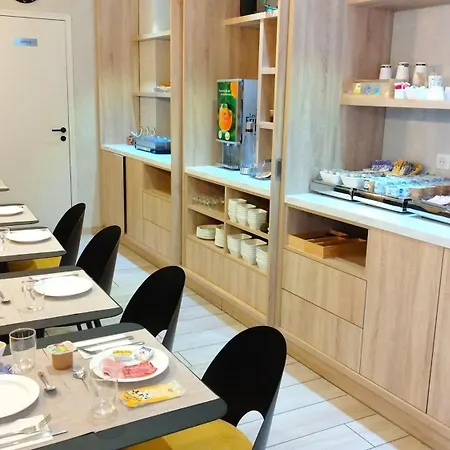 Avia Saphir Montparnasse Hotel Paris
