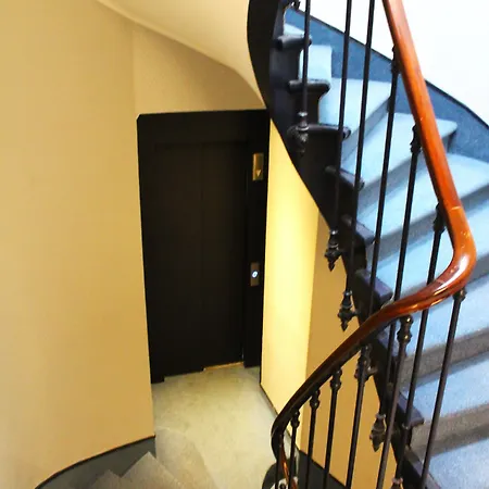 Avia Saphir Montparnasse