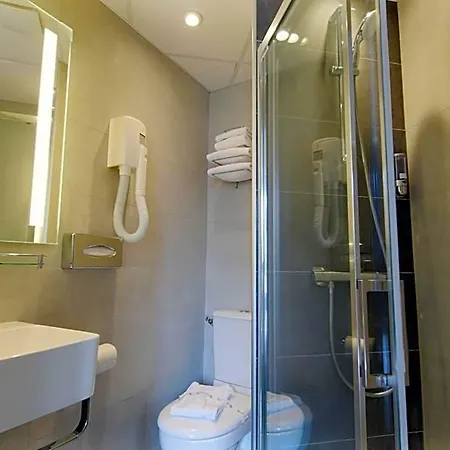 Avia Saphir Montparnasse Hotel 3*
