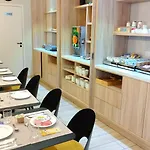 Avia Saphir Montparnasse Hotel