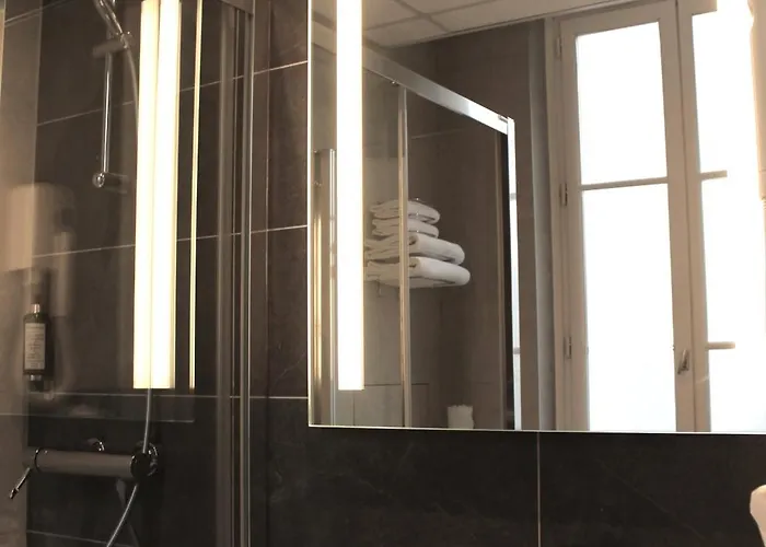 Hotel Avia Saphir Montparnasse 3*