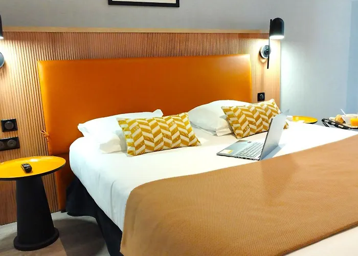 Avia Saphir Montparnasse Hotel París