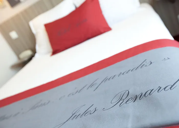Avia Saphir Montparnasse 3*